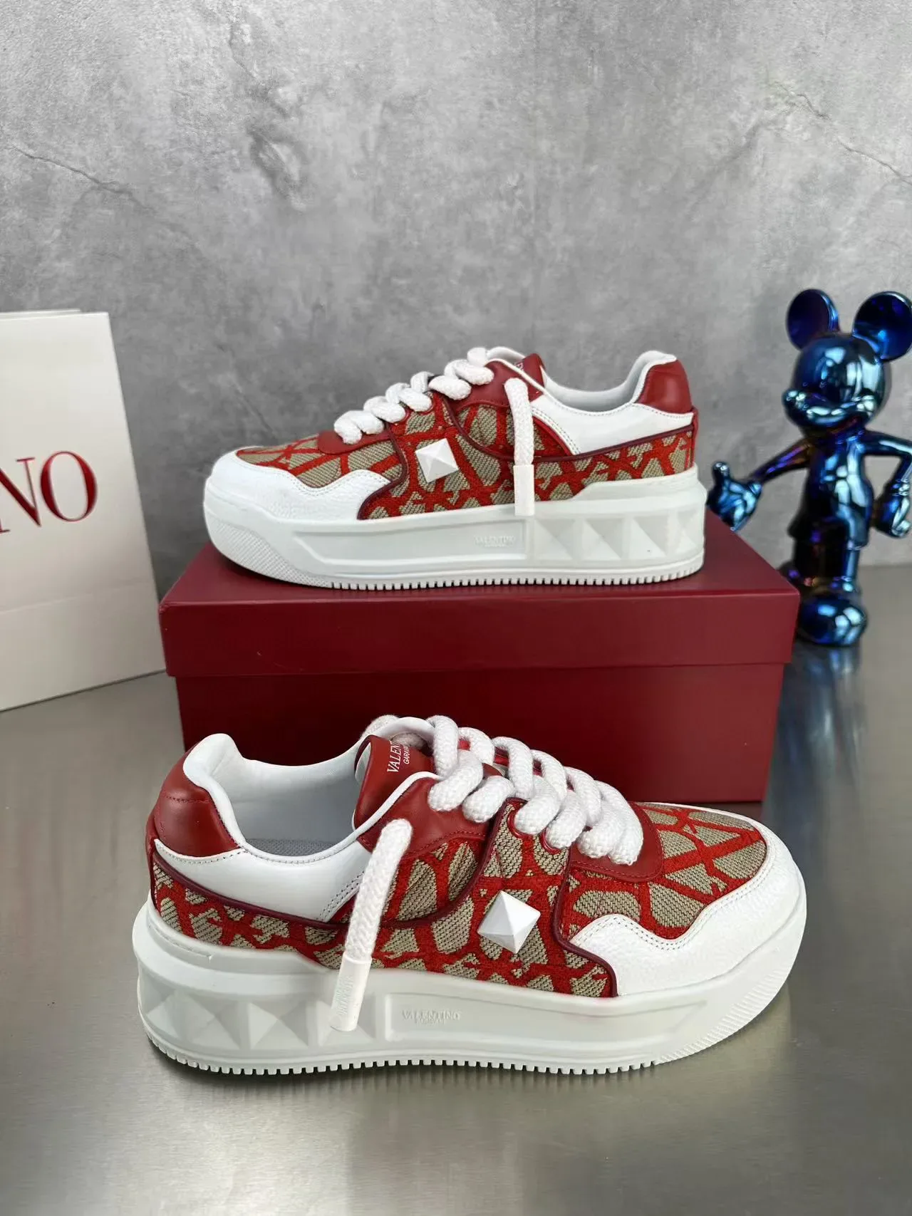 Valentino Vermelho Bege Impressão Geométrica Têxtil Parte Superior Sola Plataforma Branca Grossa Tênis Lifestyle 3