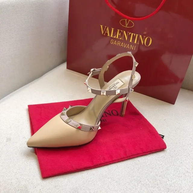 Valentino Rockstud Beige Silver Pointed-Toe Heel Stiletto 6