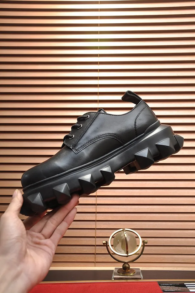 Valentino Rockstud Spike Noir Semelle plateforme semelle avec picots et semelle lug Chaussures Oxford 6