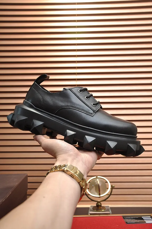 Valentino Rockstud Spike Noir Semelle plateforme semelle avec picots et semelle lug Chaussures Oxford 9
