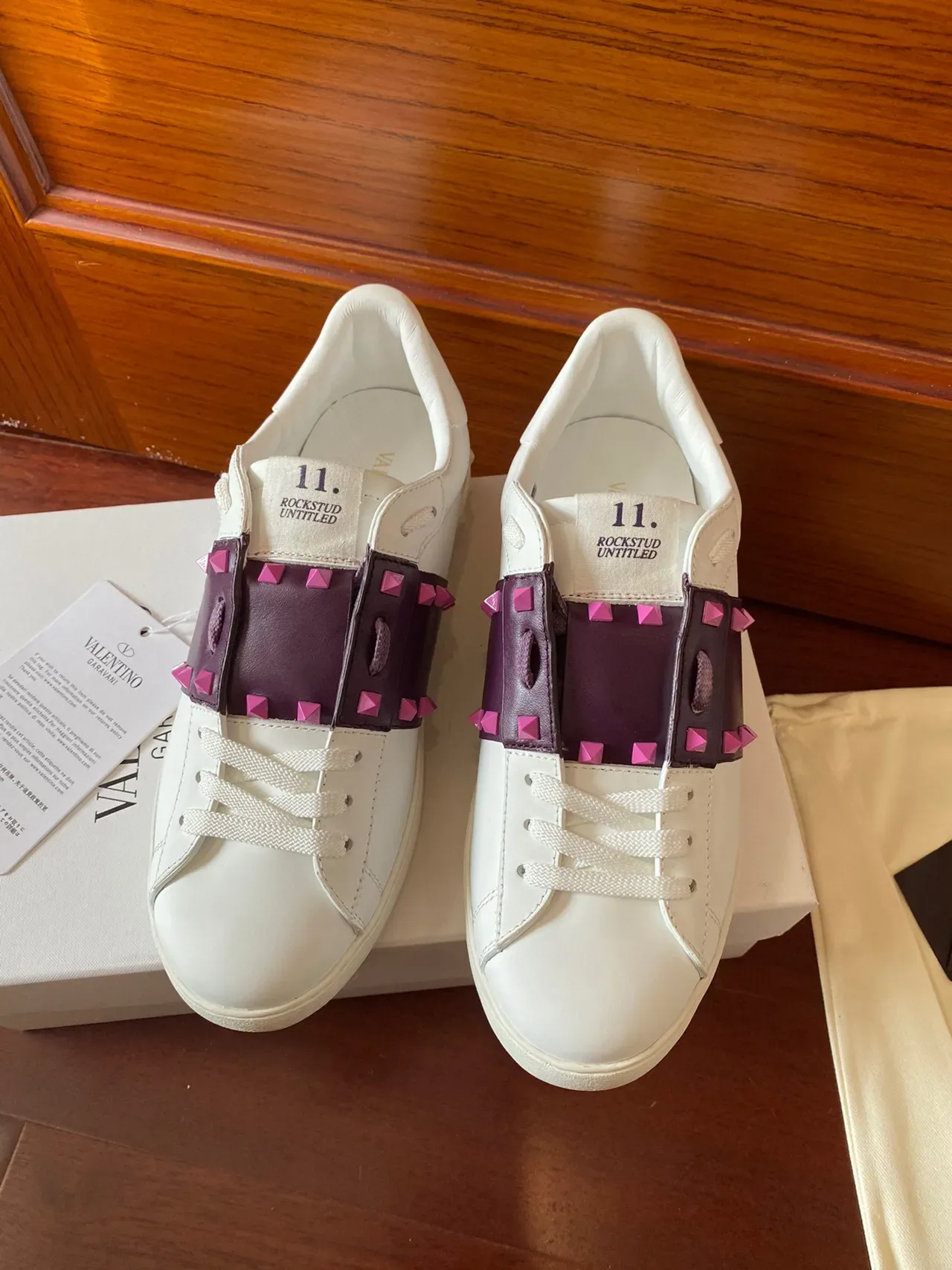Valentino Rockstud Blanco Púrpura Rosa Pirámide Stud Lifestyle Sneakers 9