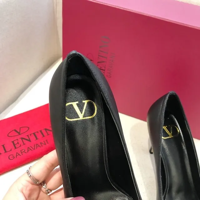 Valentino VLTN Black Leather Pointed-Toe Stiletto Pumps 5
