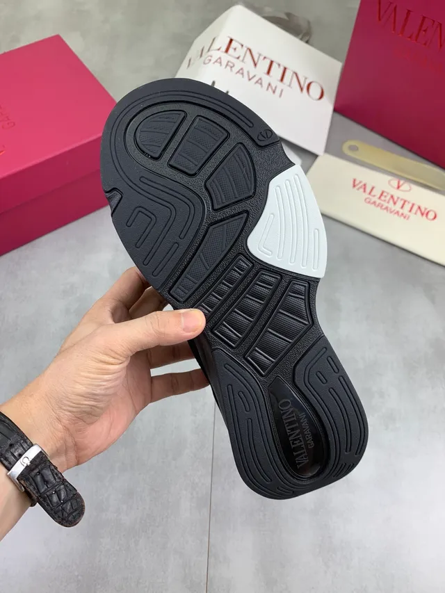 Valentino VLTN Tênis Chunky de Malha e Camurça Preto 2
