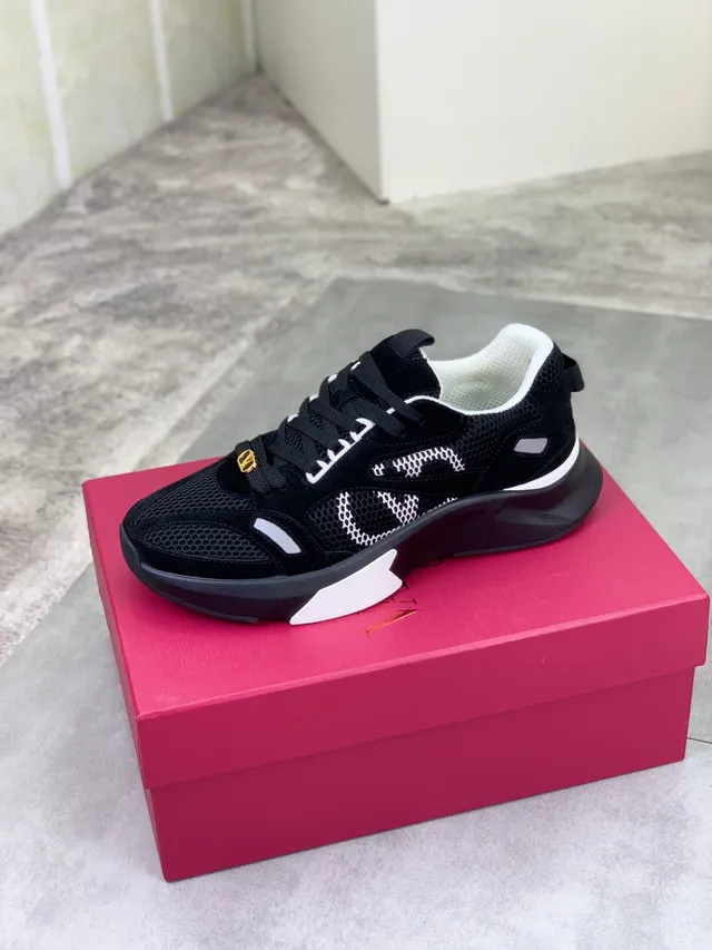 Valentino VLTN Tênis Chunky de Malha e Camurça Preto 4