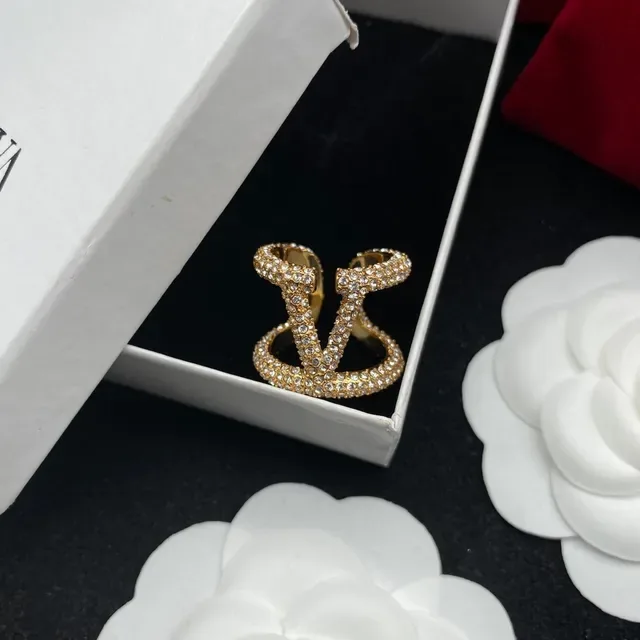 Valentino VLTN Bague Cristal Pavé Doré 4