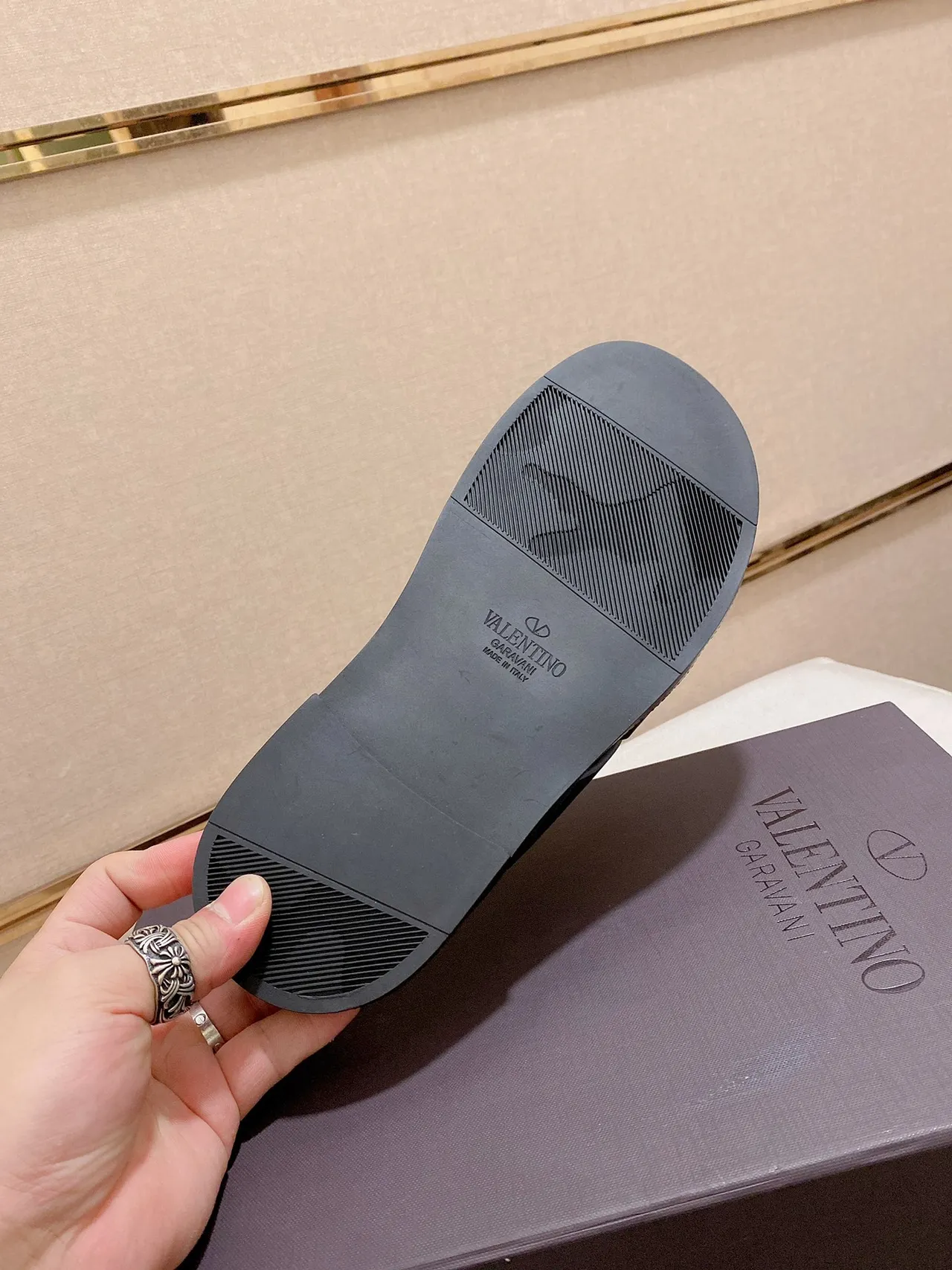 Valentino VLTN Slide Black Navy Brown 拖鞋 2