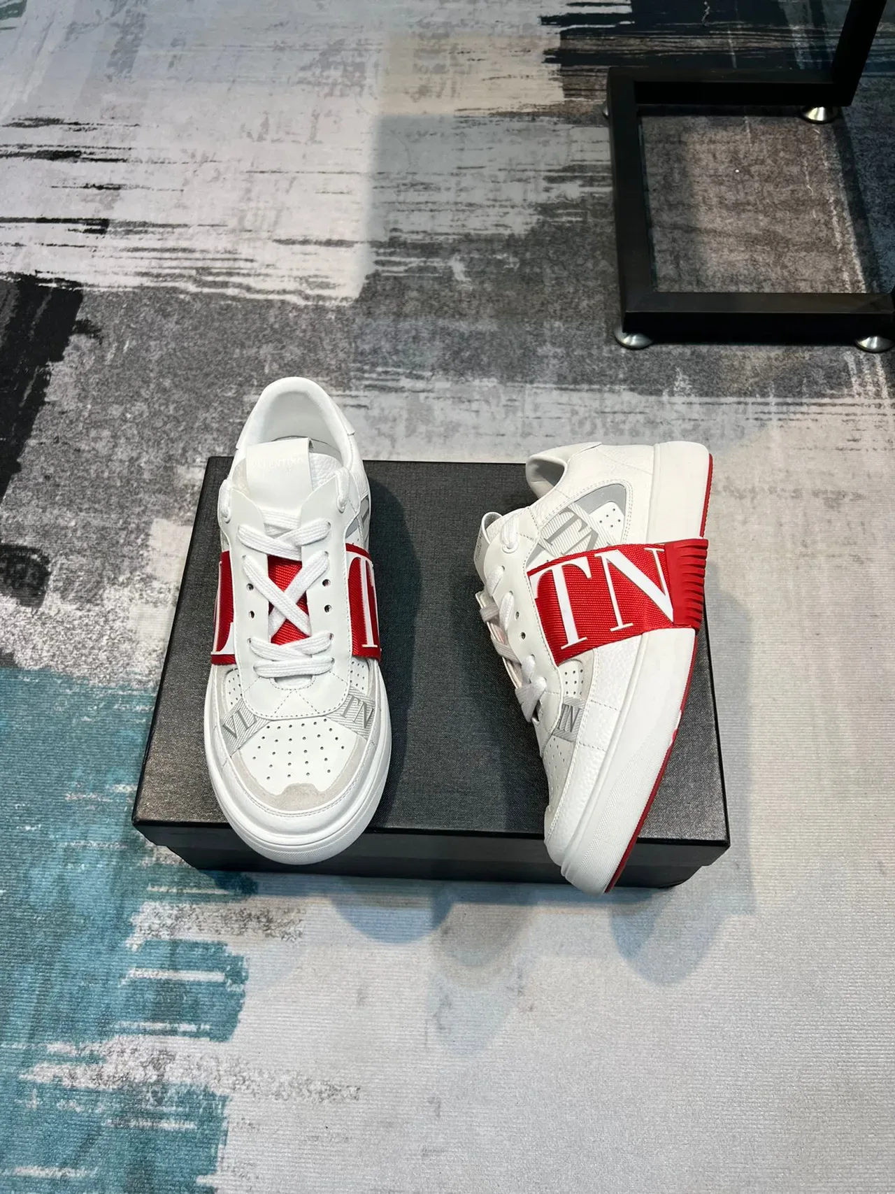 Valentino VLTN Sneaker Blanc Rouge Lifestyle Sneakers 4