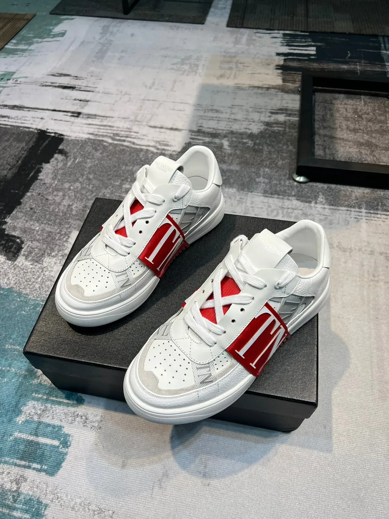 Valentino VLTN Sneaker Blanc Rouge Lifestyle Sneakers 5