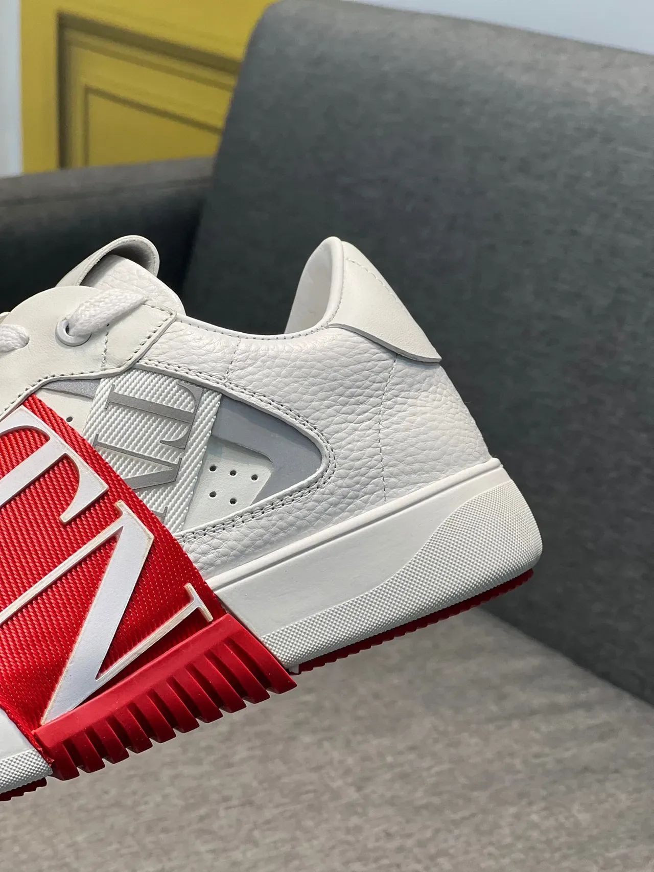 Valentino VLTN Sneaker Blanc Rouge Lifestyle Sneakers 7