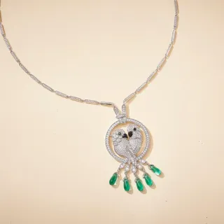 Van Cleef & Arpels Two Birds Diamond and Emerald Pendant Necklace