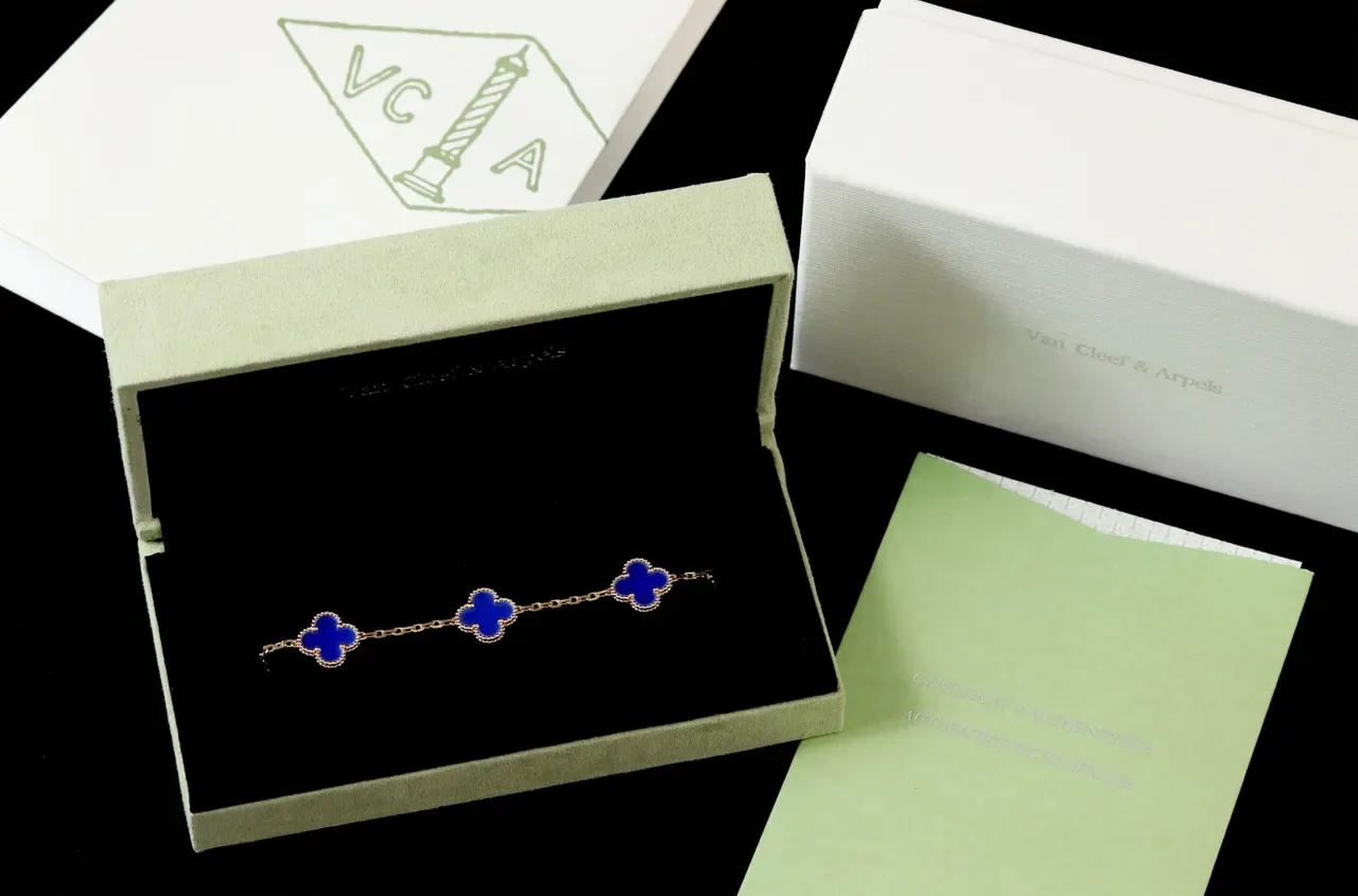 Van Cleef & Arpels Alhambra خمسة موتيف مينا زرقاء سوار ذهبي 6