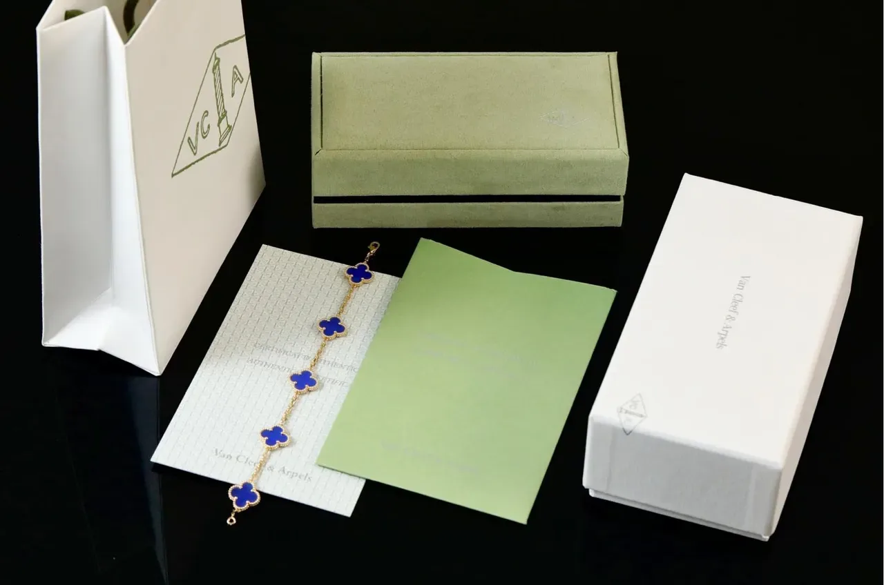 Van Cleef & Arpels Alhambra خمسة موتيف مينا زرقاء سوار ذهبي 8