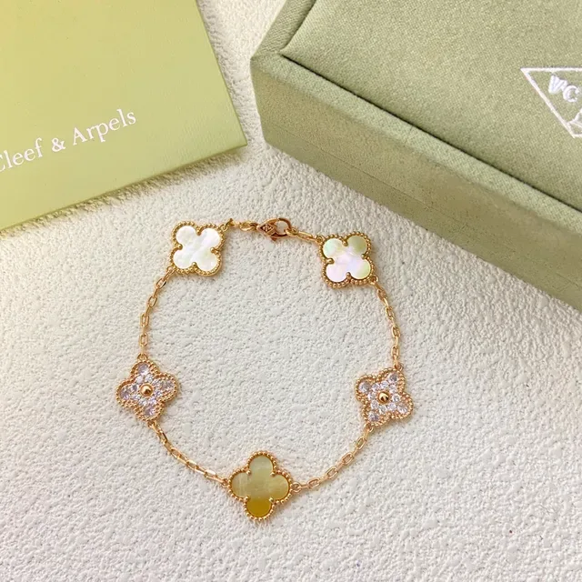 Van Cleef & Arpels Alhambra Pulseira de Trébol de Quatro Folhas 3