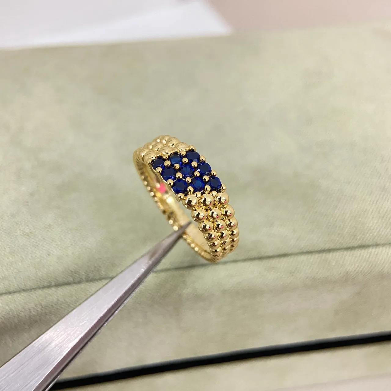 Van Cleef & Arpels Beaded Granulation Pavé Gemstone Stacking Rings 8
