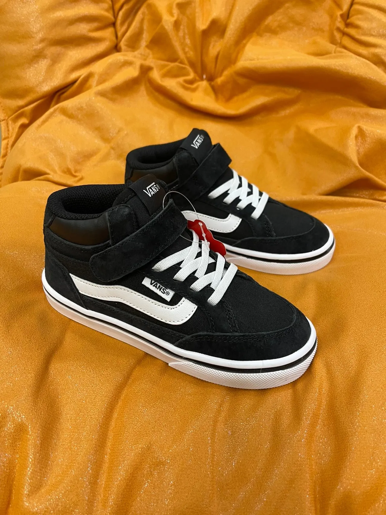 Vans Sk8-Hi Kids Black and White Skateboard Shoes 21