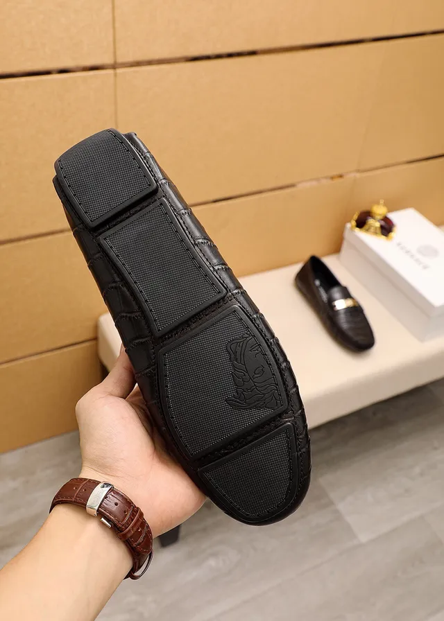 Versace Preto Dourado Couro Crocodilo Embossado Cinto Medusa-Bar Mocassim 2