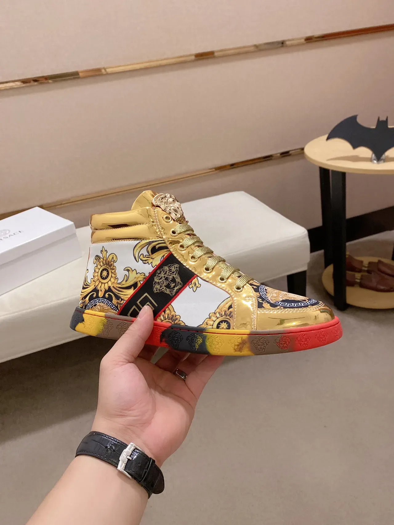 Versace Chain Reaction Dourados Medusa Baroque Print Tênis Lifestyle 7