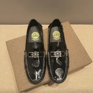 Versace Chain Reaction Medusa Print Mocasines Cuero Patent Negro