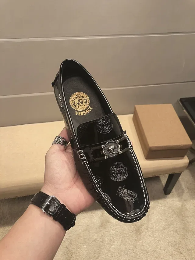 Versace Chain Reaction Medusa Print Mocassins Cuir Verni Noir 9