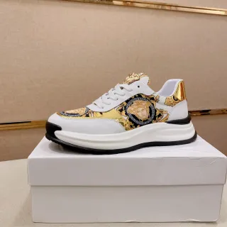 Versace Chain Reaction Medusa Print Zapatillas Lifestyle con Acentos Dorados