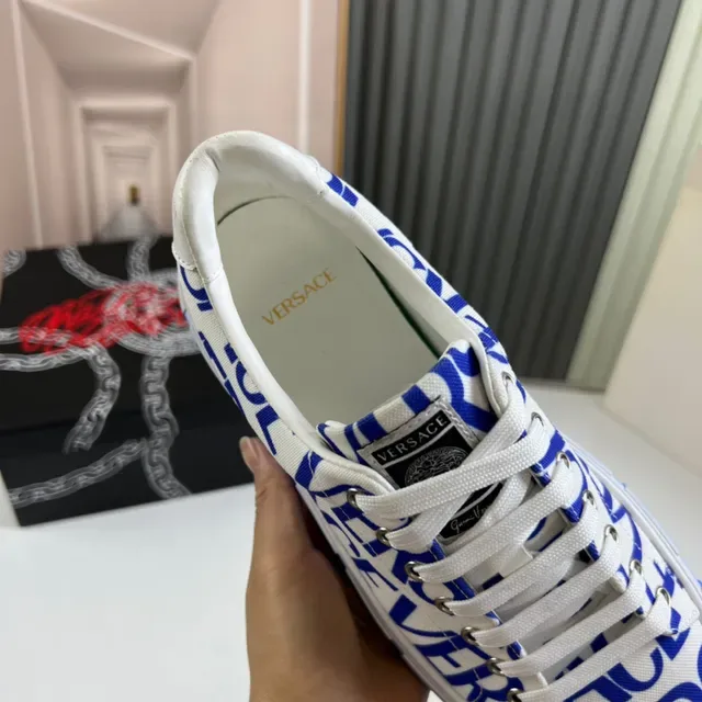 Versace Chain Reaction أبيض وأزرق لوجو أسلوب حياة أحذية رياضية 3