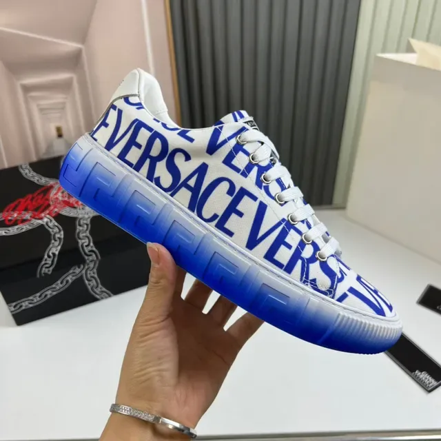 Versace Chain Reaction أبيض وأزرق لوجو أسلوب حياة أحذية رياضية 4