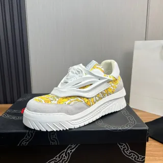 Versace Chain Reaction 黄色巴洛克印花厚底运动鞋