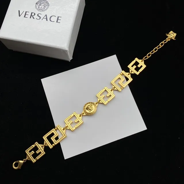 Versace Greca Odissea Doré Clé Grecque Méduse Collier 3