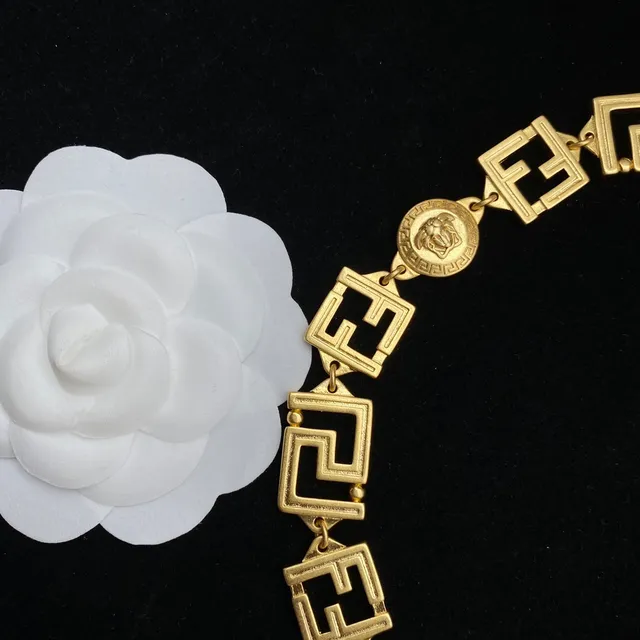 Versace Greca Odissea Doré Clé Grecque Méduse Collier 8