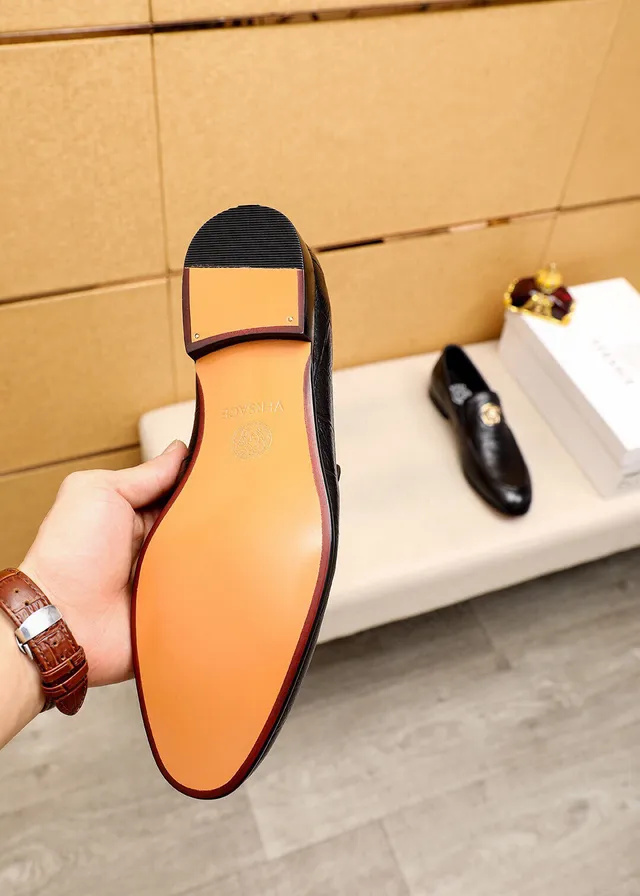 Versace Medusa Loafer 黑色鳄鱼压花皮乐福鞋 2