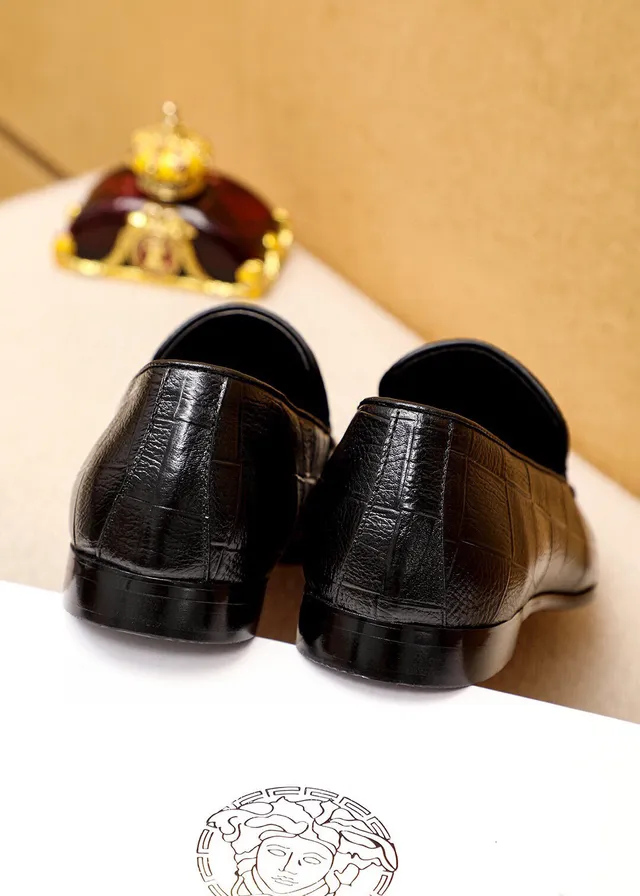 Versace Medusa Loafer 黑色鳄鱼压花皮乐福鞋 3