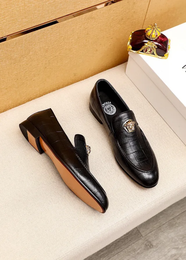 Versace Medusa Loafer 黑色鳄鱼压花皮乐福鞋 9