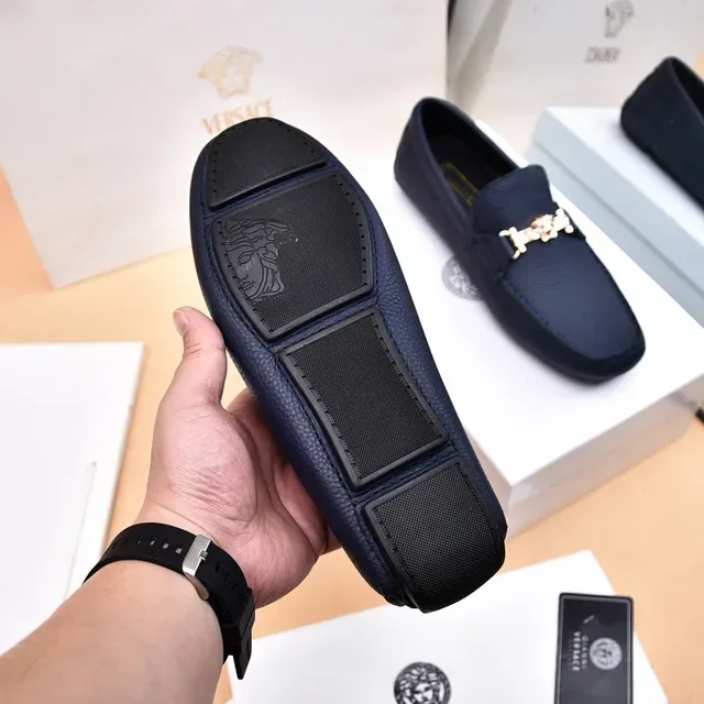Versace نيفي ذهبي جلد مقصوص ميدوزا هورس بيت بكل لوفر 4