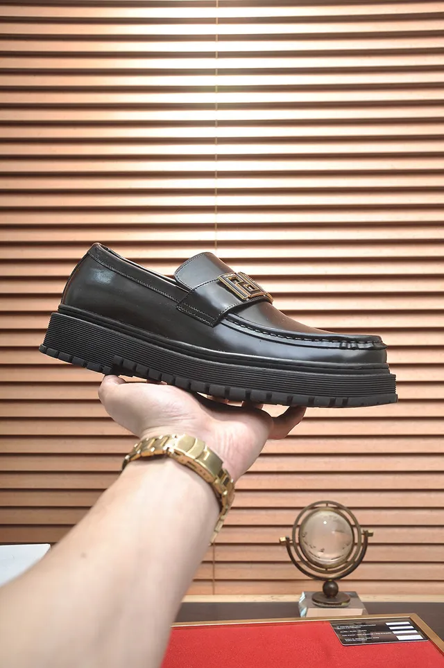Versace Odissea Noir Doré Cuir Poli Boucle Métal Greca Loafer 4