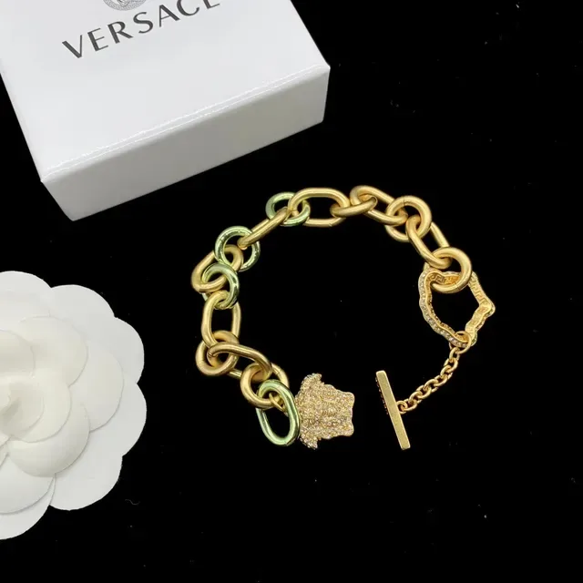 Versace Odissea Gold Green Chaîne chunky à maillons ovales pendentifs en forme de cœur Greca 9