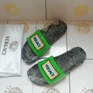 Versace Slide सांप की त्वचा प्रिंट काले हरे पट्टियों वाले चप्पल