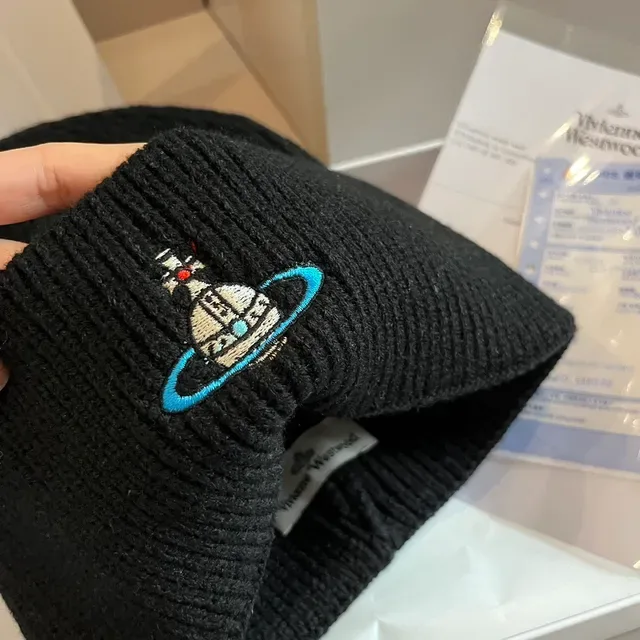 Vivienne Westwood Orb Bonnet Tricoté Côtelé Manchette Pliée Noir et Bleu 6