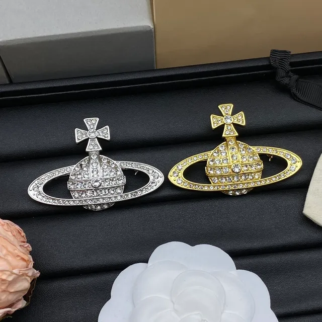 Vivienne Westwood Orb Brooch Crystal-Pavé Prata e Dourado em Tom Broches 7