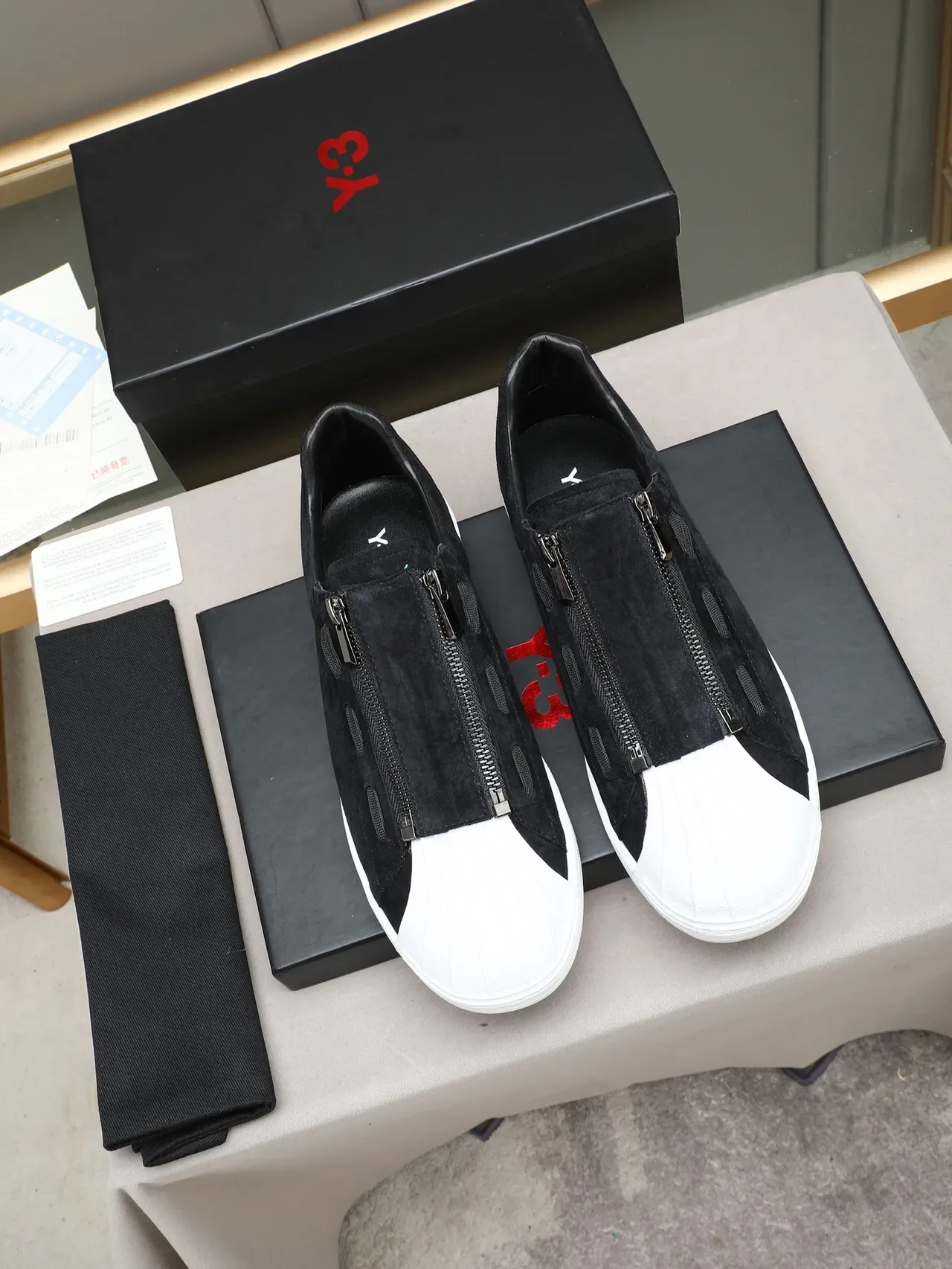 Y-3 Kaiwa Noir Blanc Fermeture à glissière Upper daim Sneakers Lifestyle 3