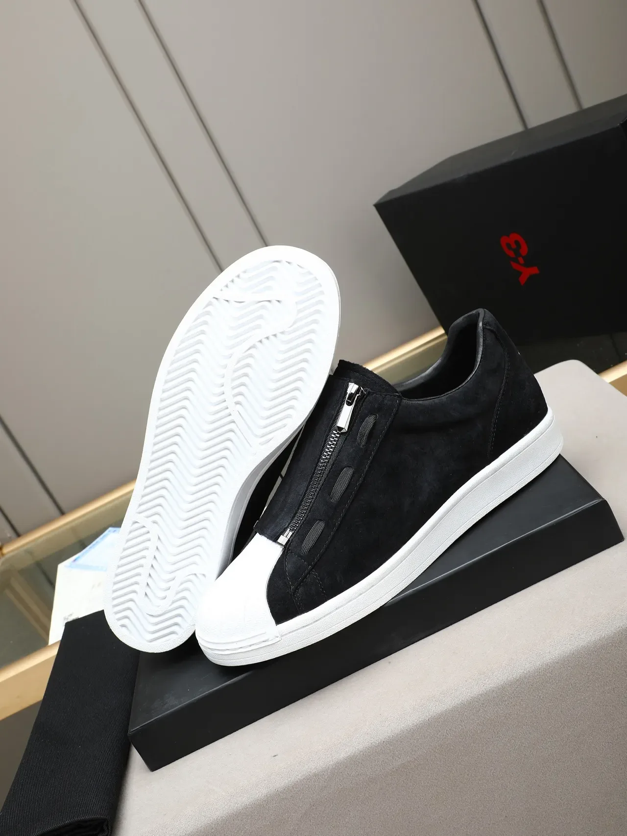 Y-3 Kaiwa Noir Blanc Fermeture à glissière Upper daim Sneakers Lifestyle 5