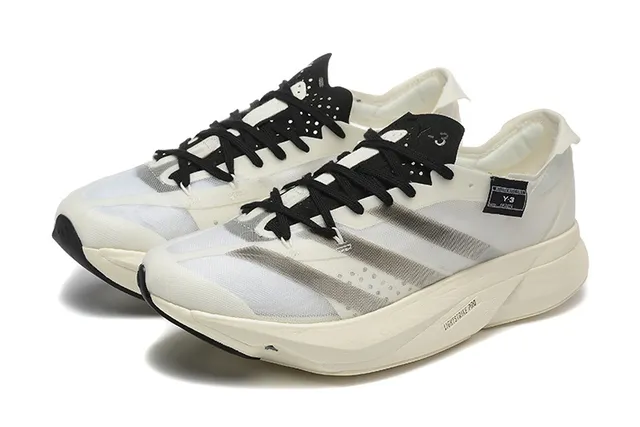 Y-3 Lightstrike Pro Beige Gray Lightweight Mesh Upper Gradient Stripe Overlays Running Shoes 2