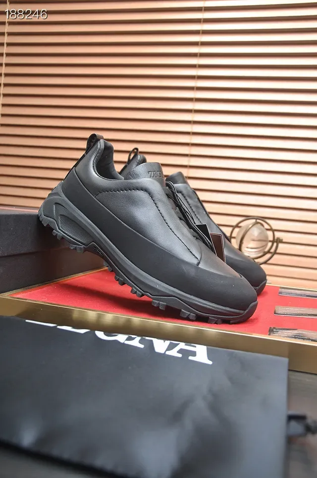 Zegna Noir Slip-On Construction Panneaux Latéraux Élastiqués Chaussures Lifestyle 4