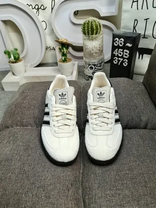 Adidas Beige Black Low-Top Suede-Terry Upper Lifestyle Sneakers 10