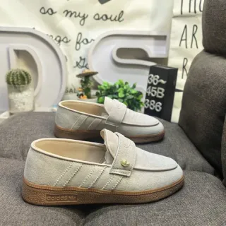 Adidas 米色棕色麂皮鞋面 带扣 乐福鞋