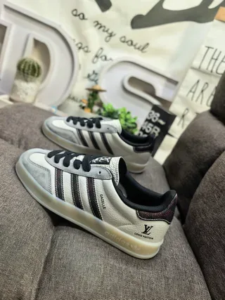Adidas Beige Gray Low-Top Canvas Upper Lifestyle Sneakers 7