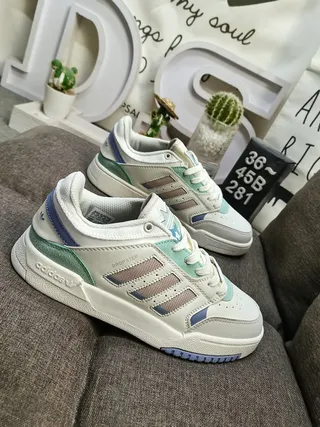 Adidas 米色绿低帮分层网面合成鞋面生活休闲鞋 9