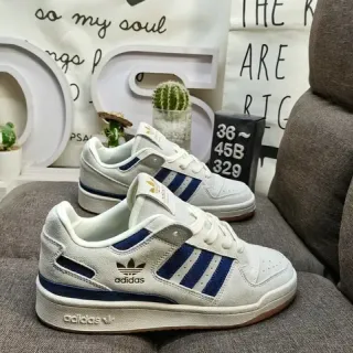 Adidas भूरी नेवी लो-टॉप सूड-लेदर मिक्स लाइफस्टाइल स्नीकर्स
