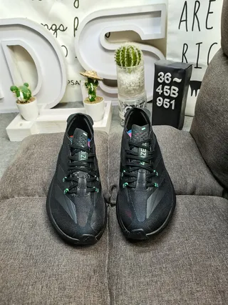 Adidas Black Green Engineered Mesh Upper Sculpted Boost-Style Midsole Running Shoes 10