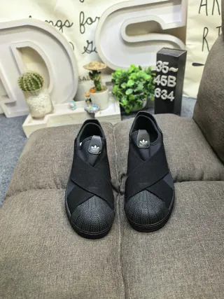 Adidas Black Slip-On Elastic Strap Lifestyle Sneakers 10
