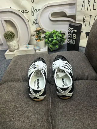 Adidas Black White Laceless Strap Closure Patent Upper Lifestyle Sneakers 8